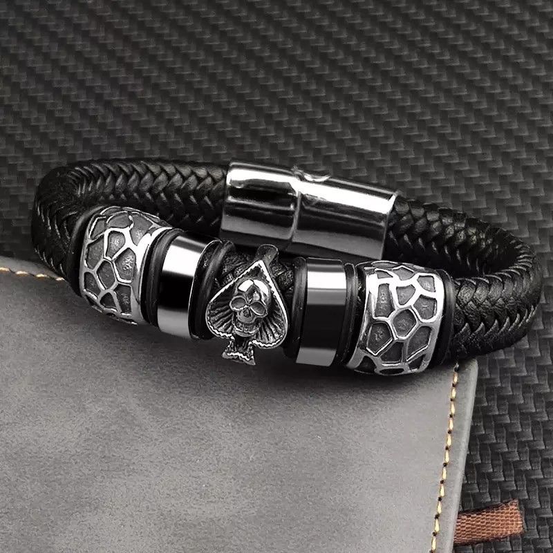 Jewelry Stainless Steel Charm Spades Skull Bracelet Size ONE SIZE - 1 Thumbnail