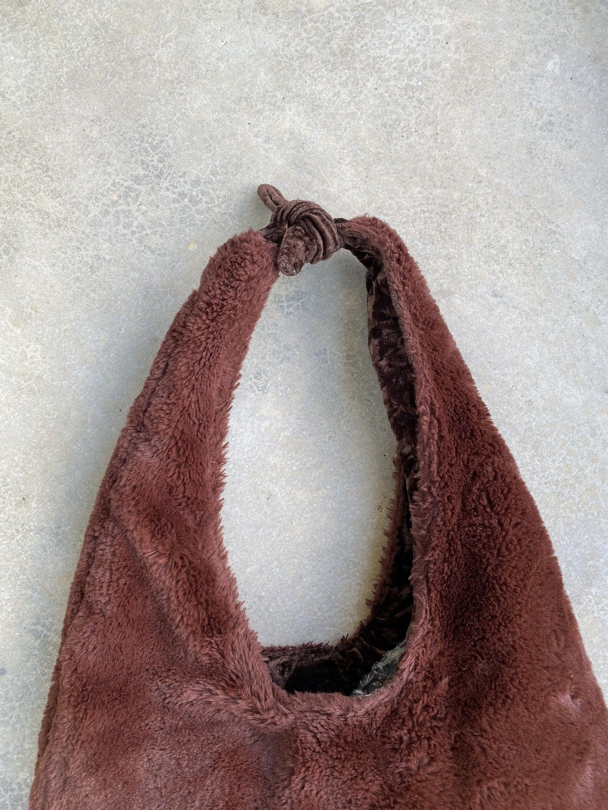 BEAUTY&YOUTH Vintage Beauty & Youth Fleece Hobo Bag Size ONE SIZE - 3 Thumbnail