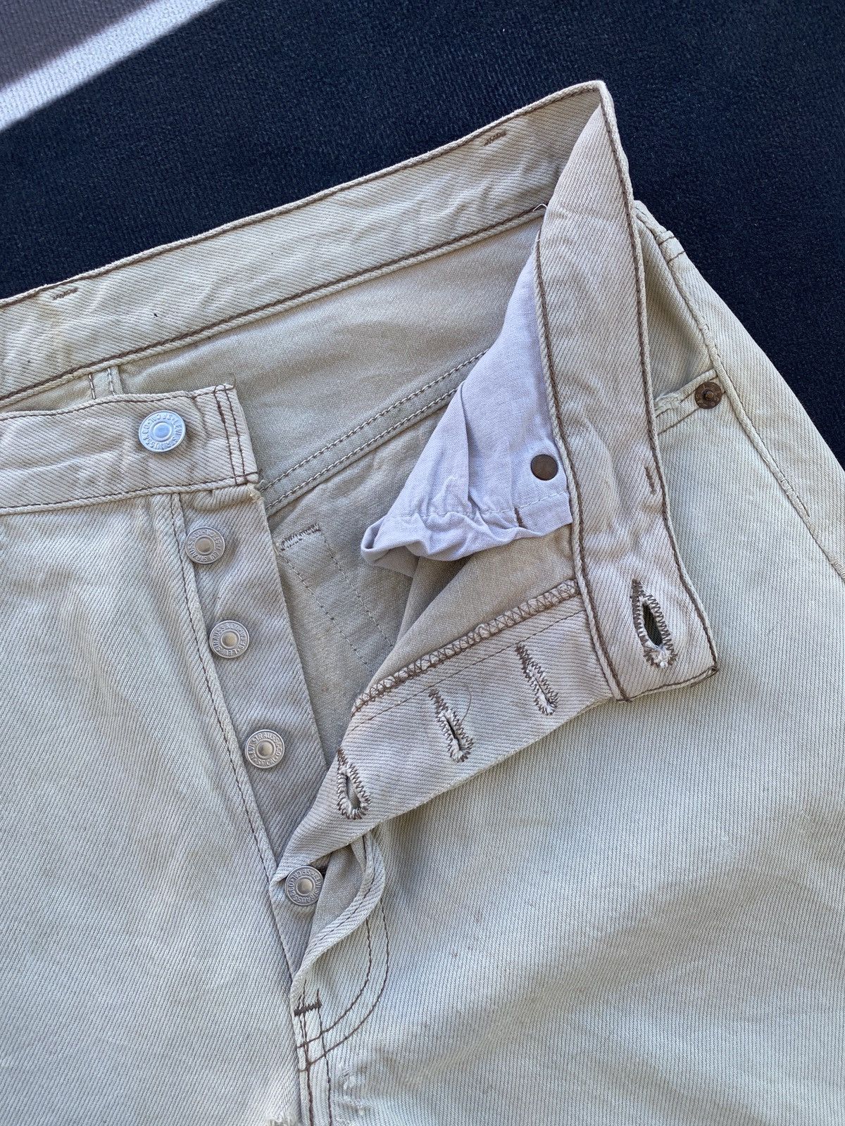 Jean × Levi's × Vintage 90s VINTAGE LEVIS 501 DISTRESSED JEANS-J376 Size US 33 - 5 Thumbnail