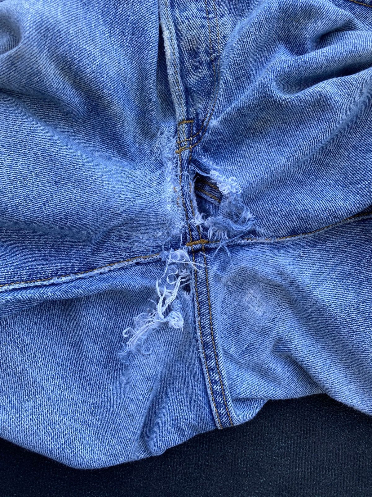 Jean × Levi's × Vintage VINTAGE DISTRESSED LEVIS 501 JEANS-J378 Size US 34 / EU 50 - 13 Thumbnail