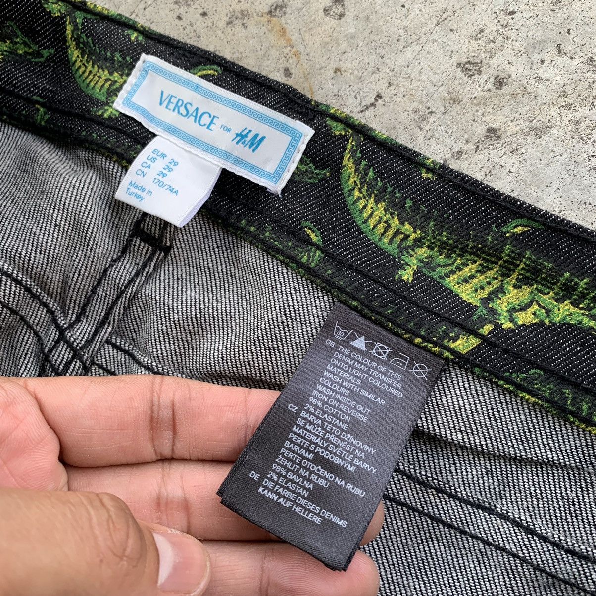 Other FW11 Versace X H&M Crocodile All Over Printed Denim Pants Size US 29 - 14 Thumbnail