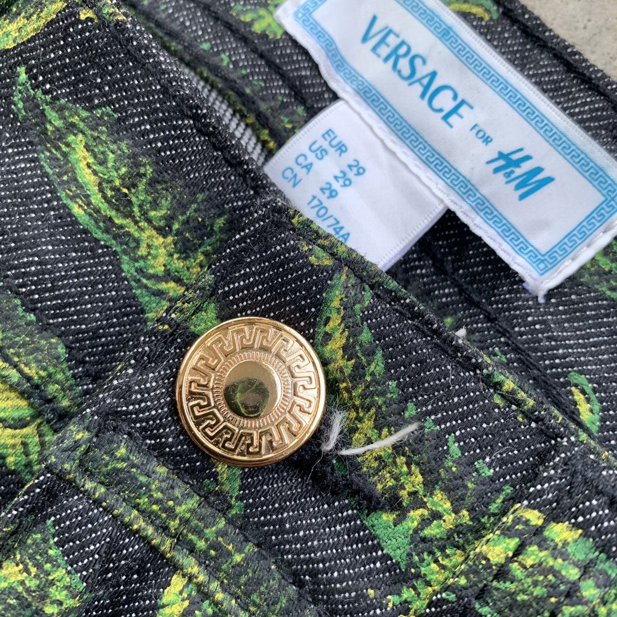Other FW11 Versace X H&M Crocodile All Over Printed Denim Pants Size US 29 - 22 Thumbnail