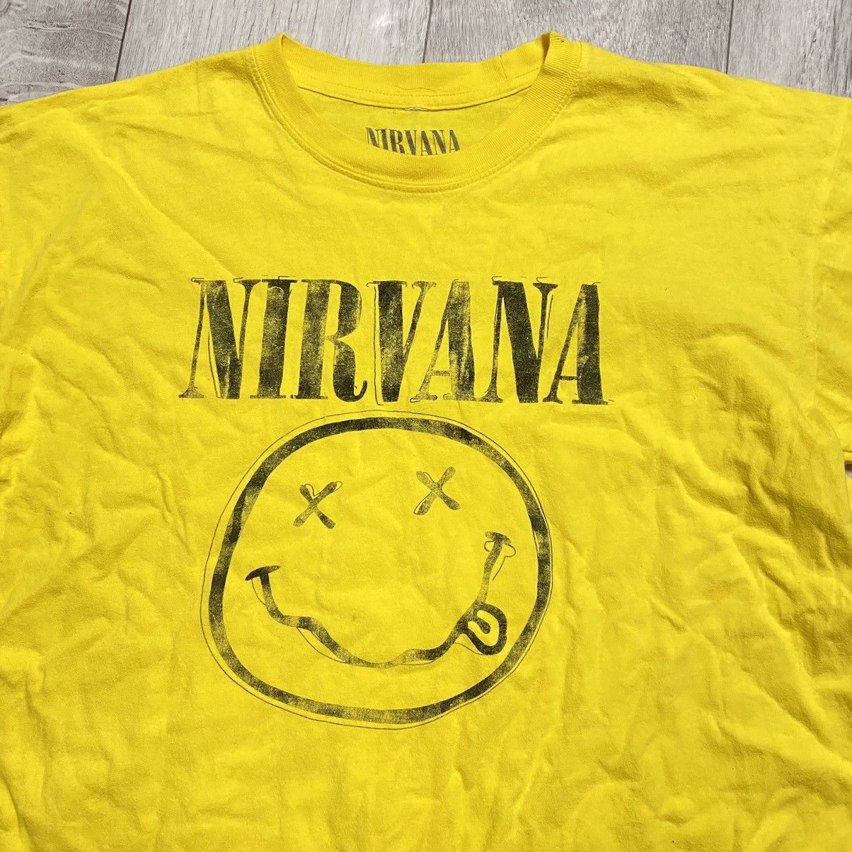Band Tees NIRVANA SMELLS LIKE TEEN SPIRIT YELLOW BOXY T SHIRT Size US L / EU 52-54 / 3 - 2 Thumbnail