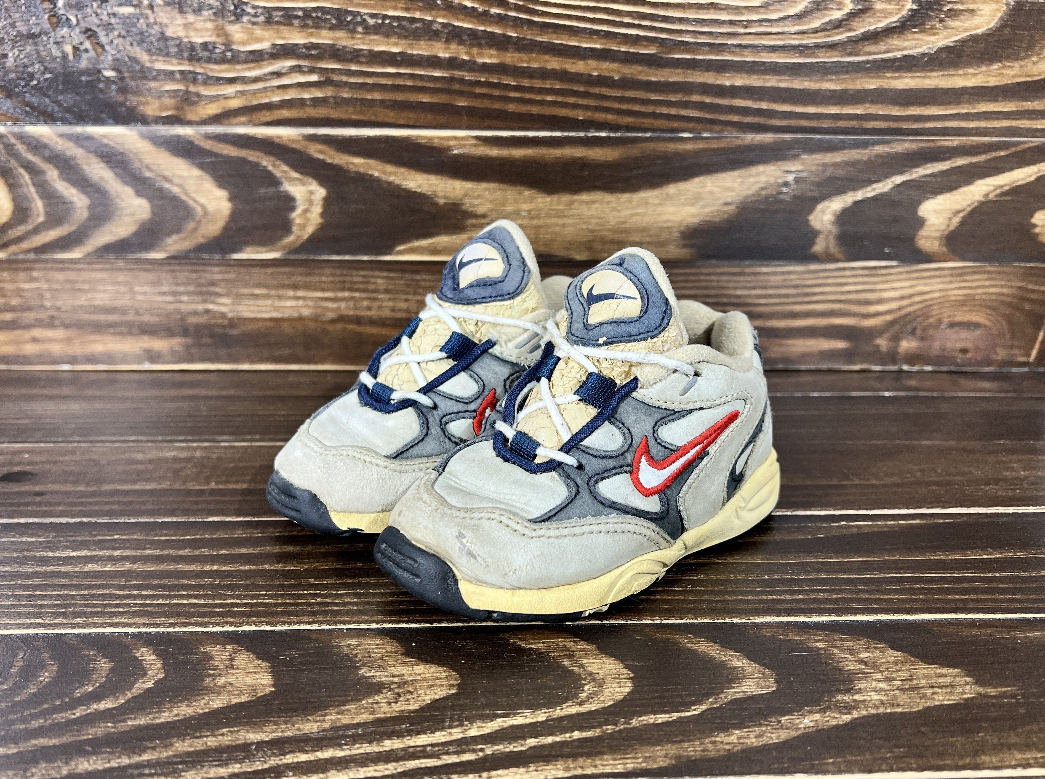 Nike × Vintage Vintage Nike 1998 Kids Leather Sneakers VeryRare Retro Shoes Size US 5 / EU 37 - 4 Thumbnail