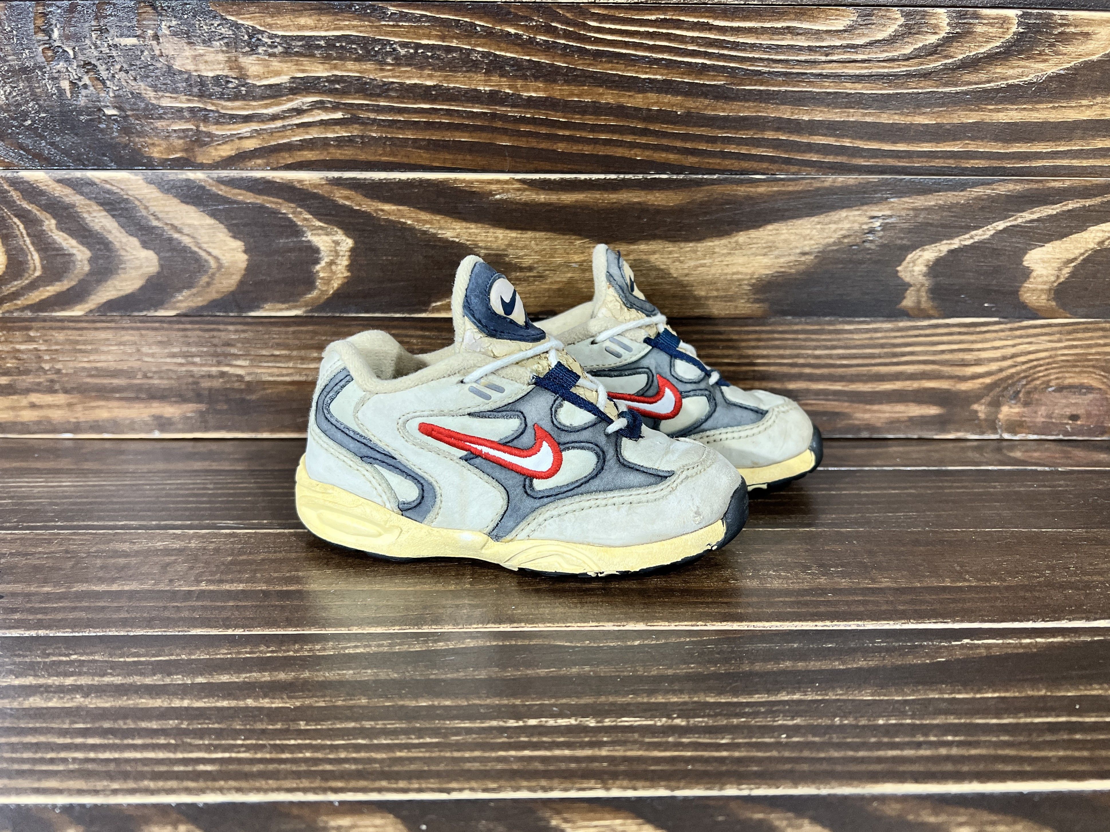 Nike × Vintage Vintage Nike 1998 Kids Leather Sneakers VeryRare Retro Shoes Size US 5 / EU 37 - 25 Thumbnail