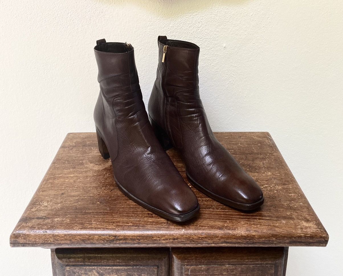 YSL 26S HEELED ANKLE BOOTS IN BROWN SHINY CALFSKIN
