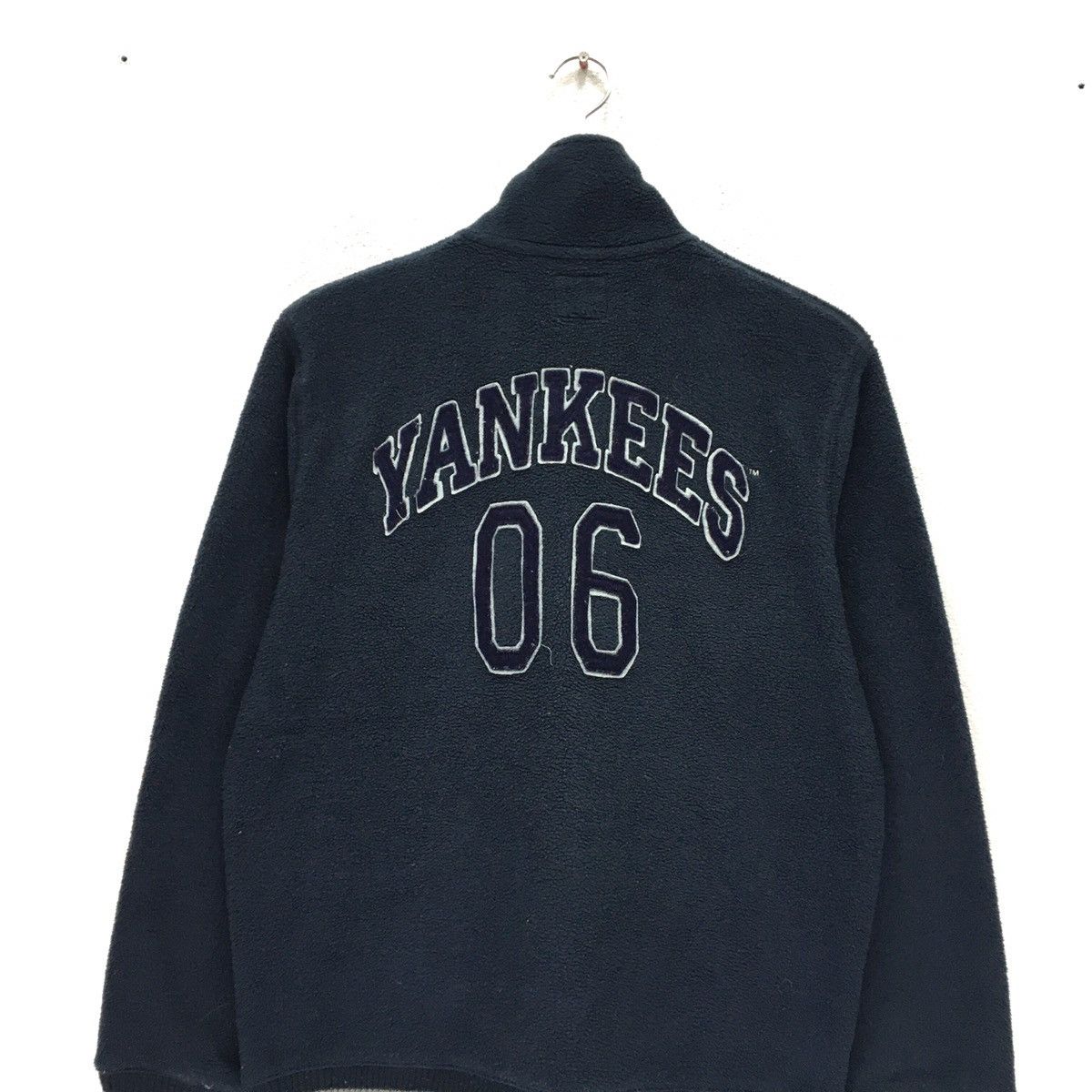 MLB × New York Yankees × Uniqlo New York Yankees MLB Fleece Sweatshirt Size US M / EU 48-50 / 2 - 3 Thumbnail