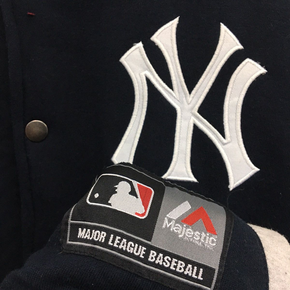 MLB × New York Yankees New York Yankees Varsity MLB Sweaters Size US L / EU 52-54 / 3 - 8 Thumbnail