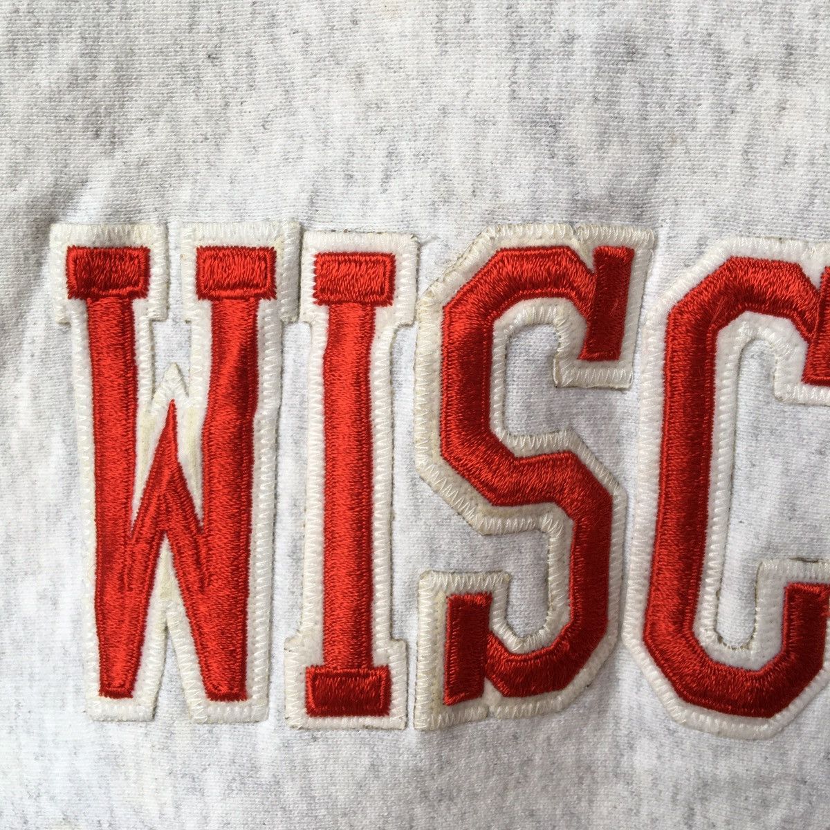 Vintage Vintage WISCONSIN BADGERS Crewneck Sweatshirt Size US XL / EU 56 / 4 - 7 Thumbnail