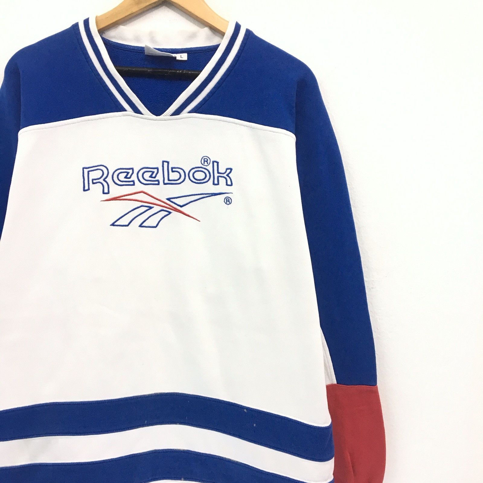Reebok × Sports Specialties Vintage Reebok Multicolour V Neck Sweatshirt Size US L / EU 52-54 / 3 - 5 Thumbnail