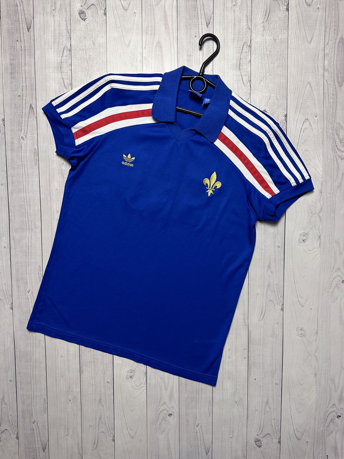 Adidas × Vintage Vintage adidas France soccer jersey retro rare size M Size US M / EU 48-50 / 2 - 1 Thumbnail