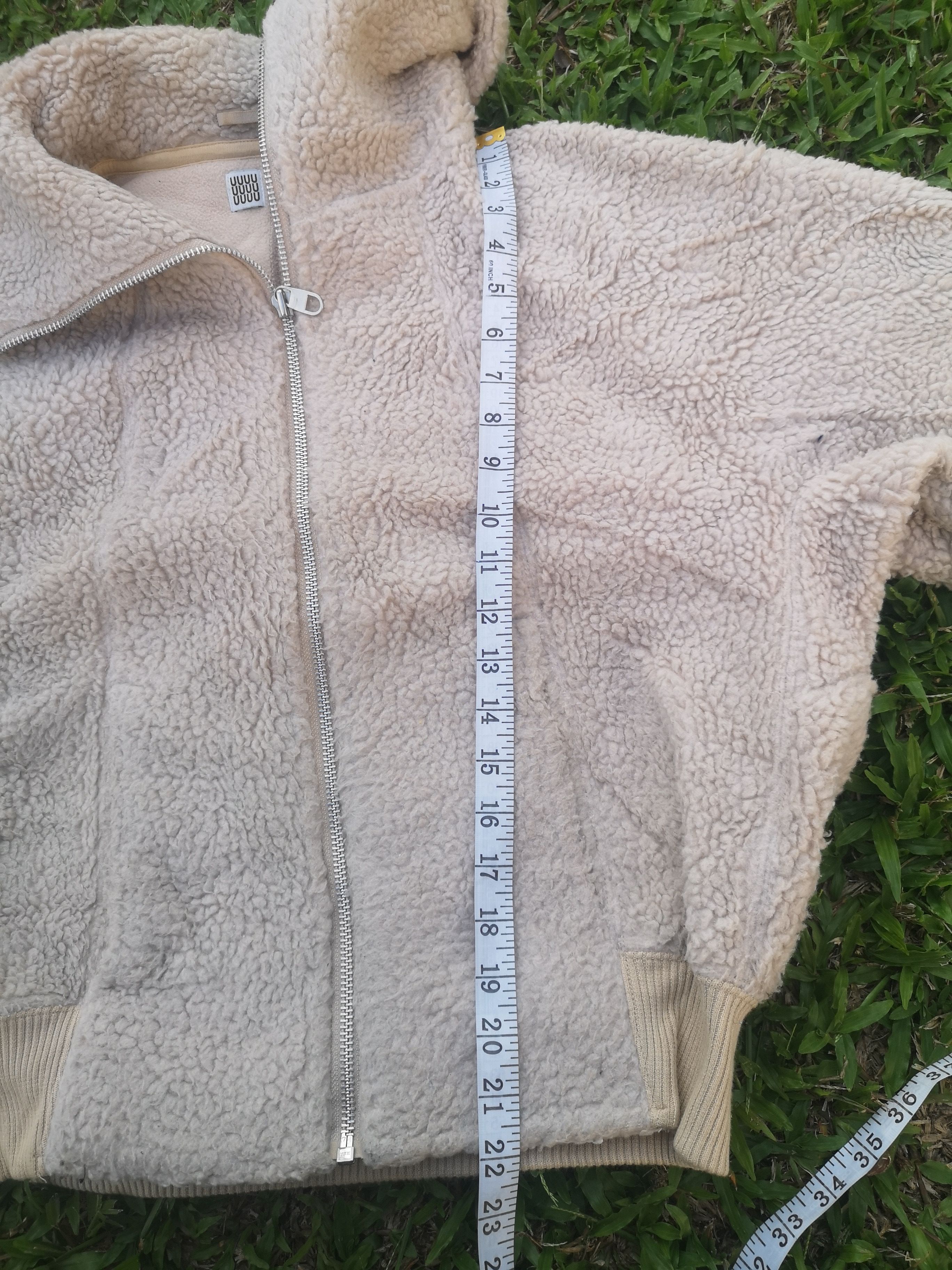 Japanese Brand × Lemaire × Uniqlo Uniqlo UUU X Lemaire Sherpa Cropped Jacket Size L / US 10 / IT 46 - 15 Thumbnail
