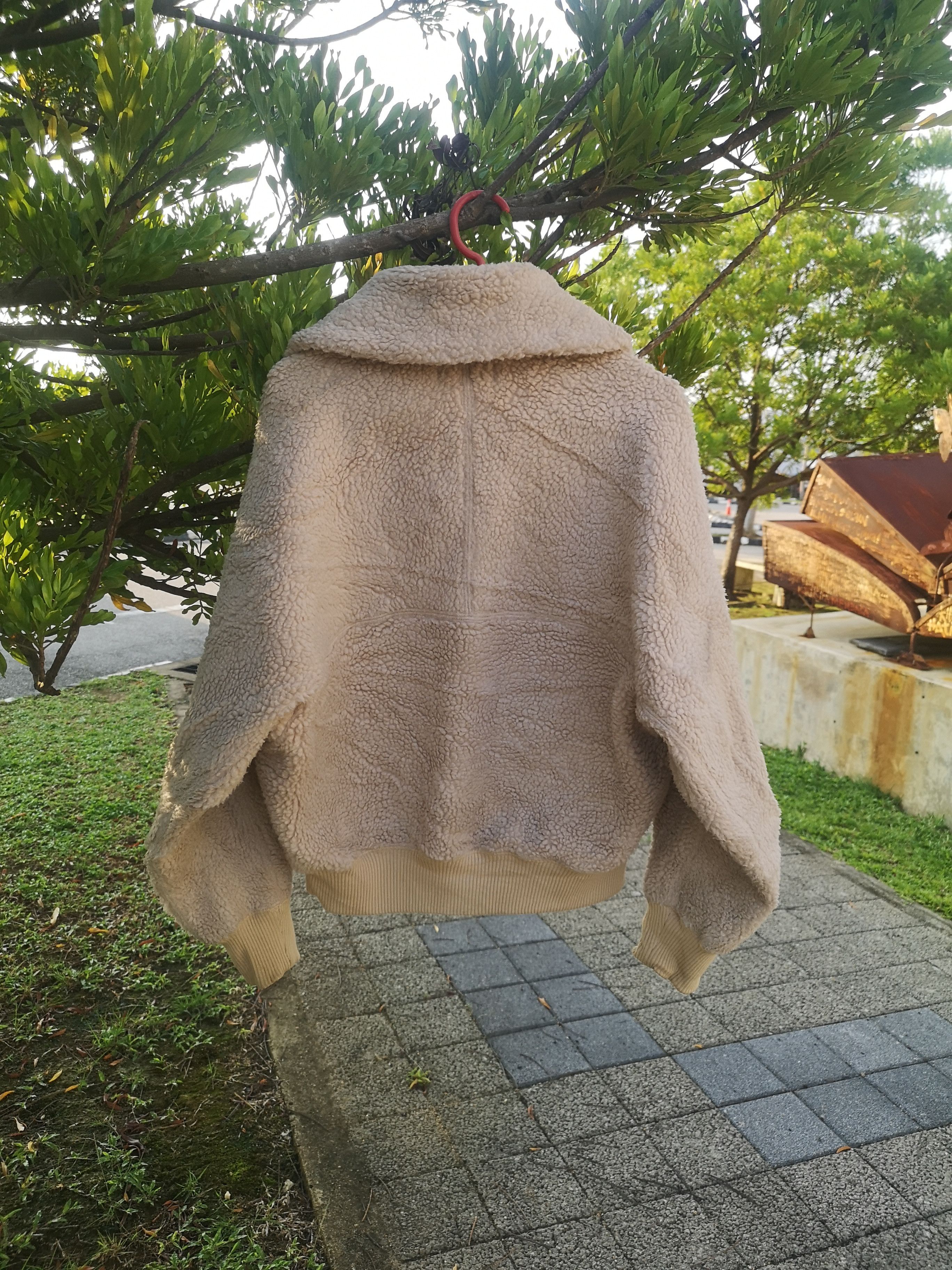 Japanese Brand × Lemaire × Uniqlo Uniqlo UUU X Lemaire Sherpa Cropped Jacket Size L / US 10 / IT 46 - 2 Thumbnail