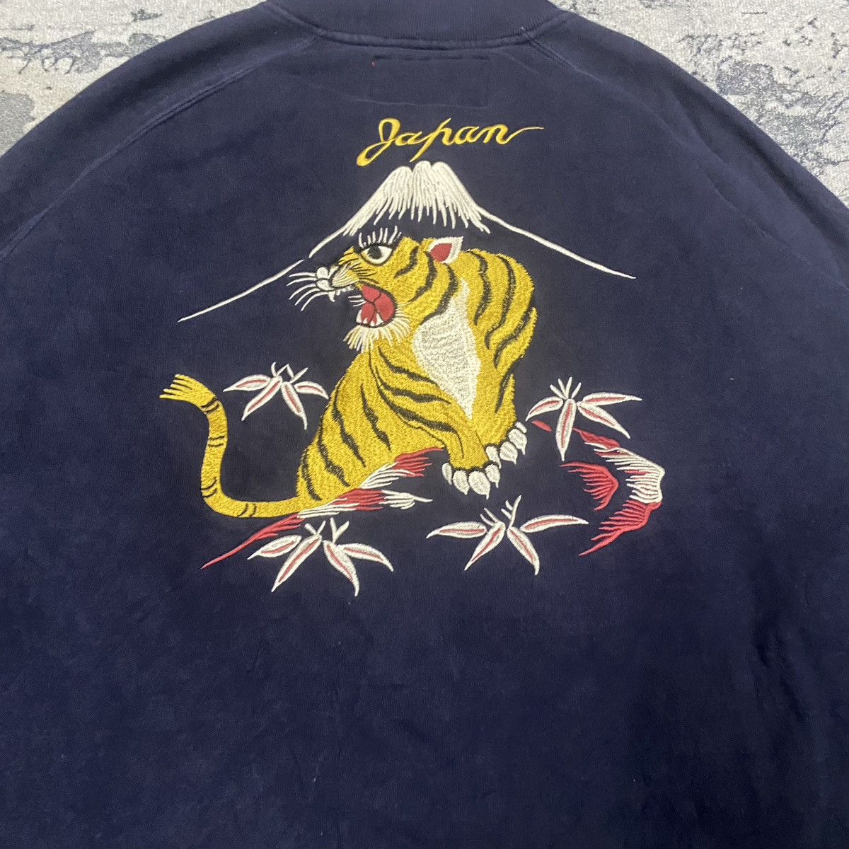 Japanese Brand × Vintage Steals🔥 Vintage Sukajan Houston Tiger Embroidery Zip Jacket Size US L / EU 52-54 / 3 - 12 Thumbnail