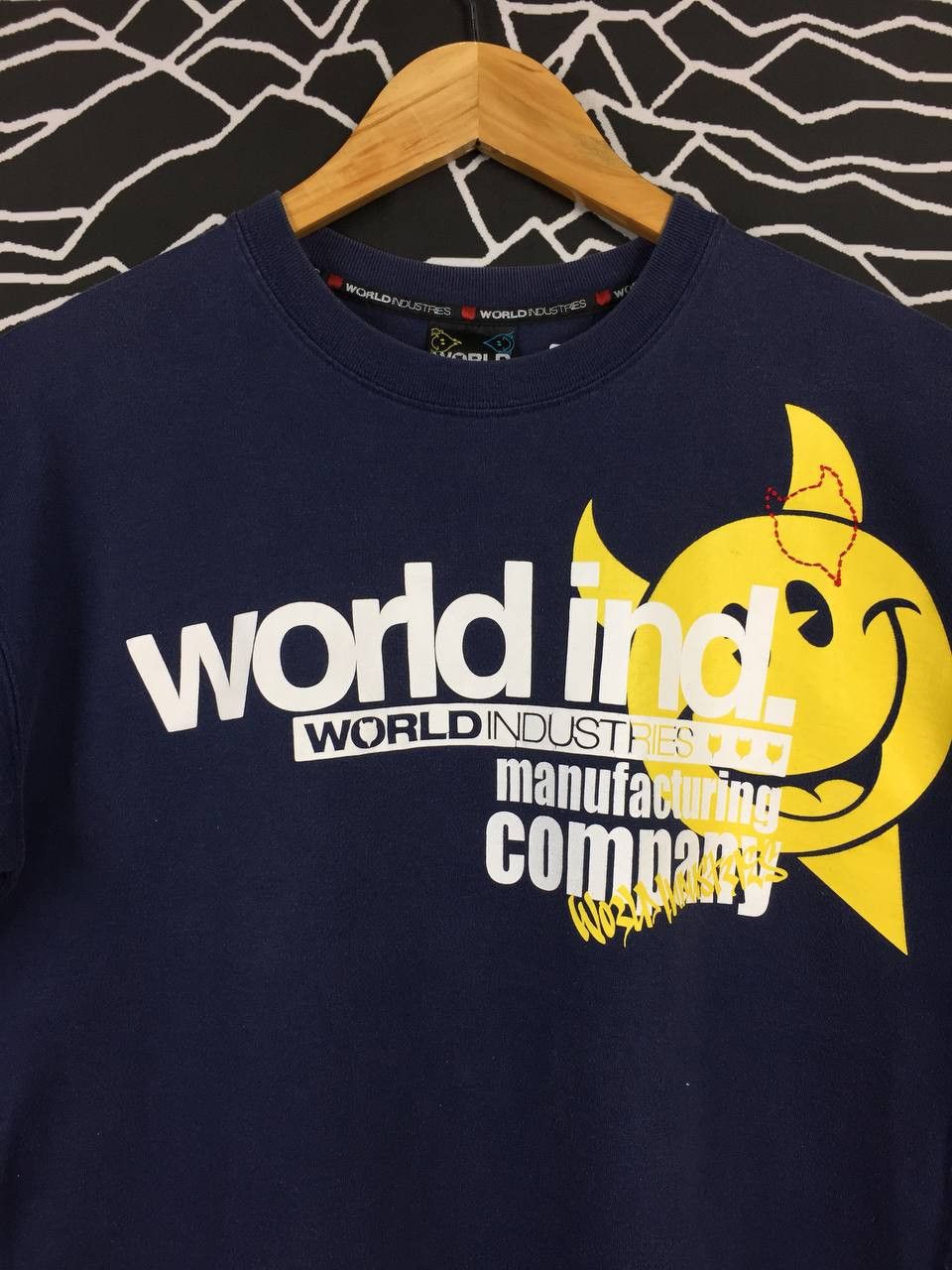 Vintage Vtg World Industries Skateboards Skate Tee Size US L / EU 52-54 / 3 - 3 Thumbnail
