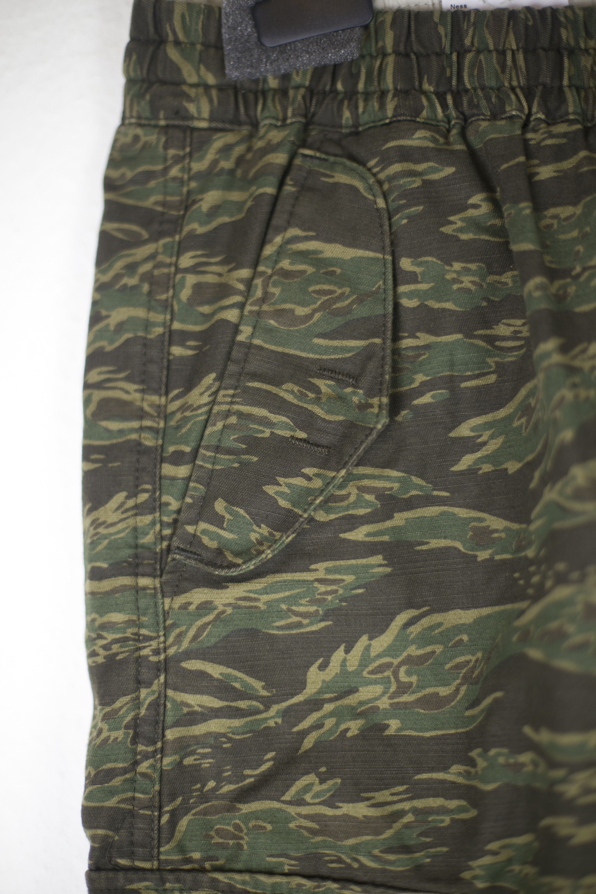Carhartt Wip NWT Carhartt WIP Camper Pant Slim Camo Tiger Size M Size US 32 / EU 48 - 5 Thumbnail