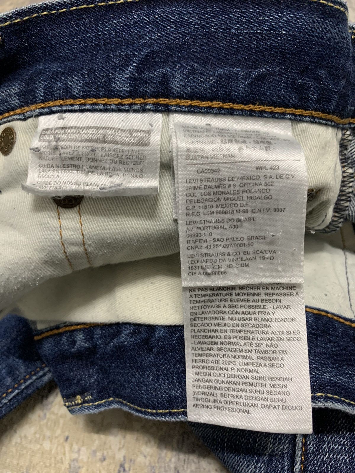 Levi's Vintage Levis 503 Jeans Distressed Denim Jeans 33x31.5 Size US 33 - 17 Thumbnail