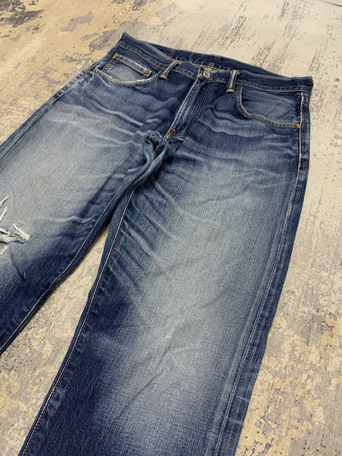 Levi's Vintage Levis 503 Jeans Distressed Denim Jeans 33x31.5 Size US 33 - 3 Thumbnail