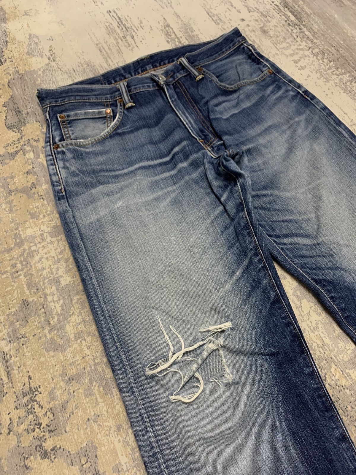 Levi's Vintage Levis 503 Jeans Distressed Denim Jeans 33x31.5 Size US 33 - 2 Thumbnail