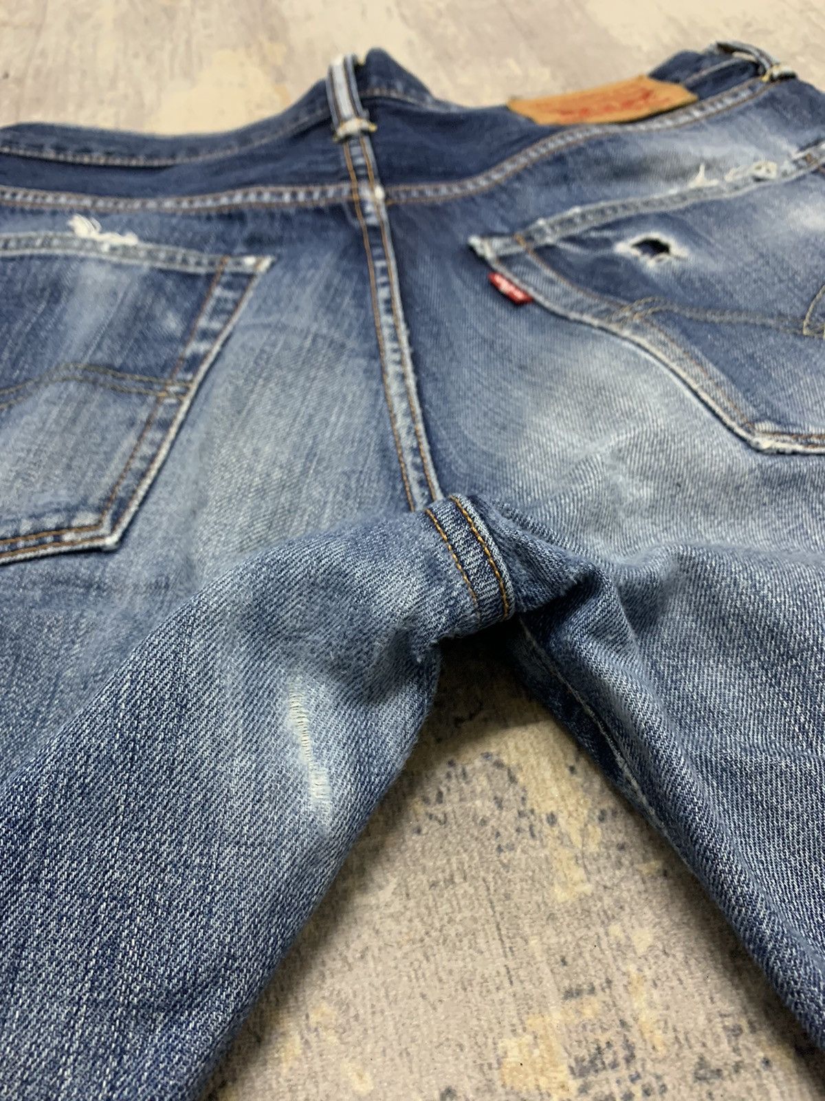 Levi's Vintage Levis 503 Jeans Distressed Denim Jeans 33x31.5 Size US 33 - 14 Thumbnail