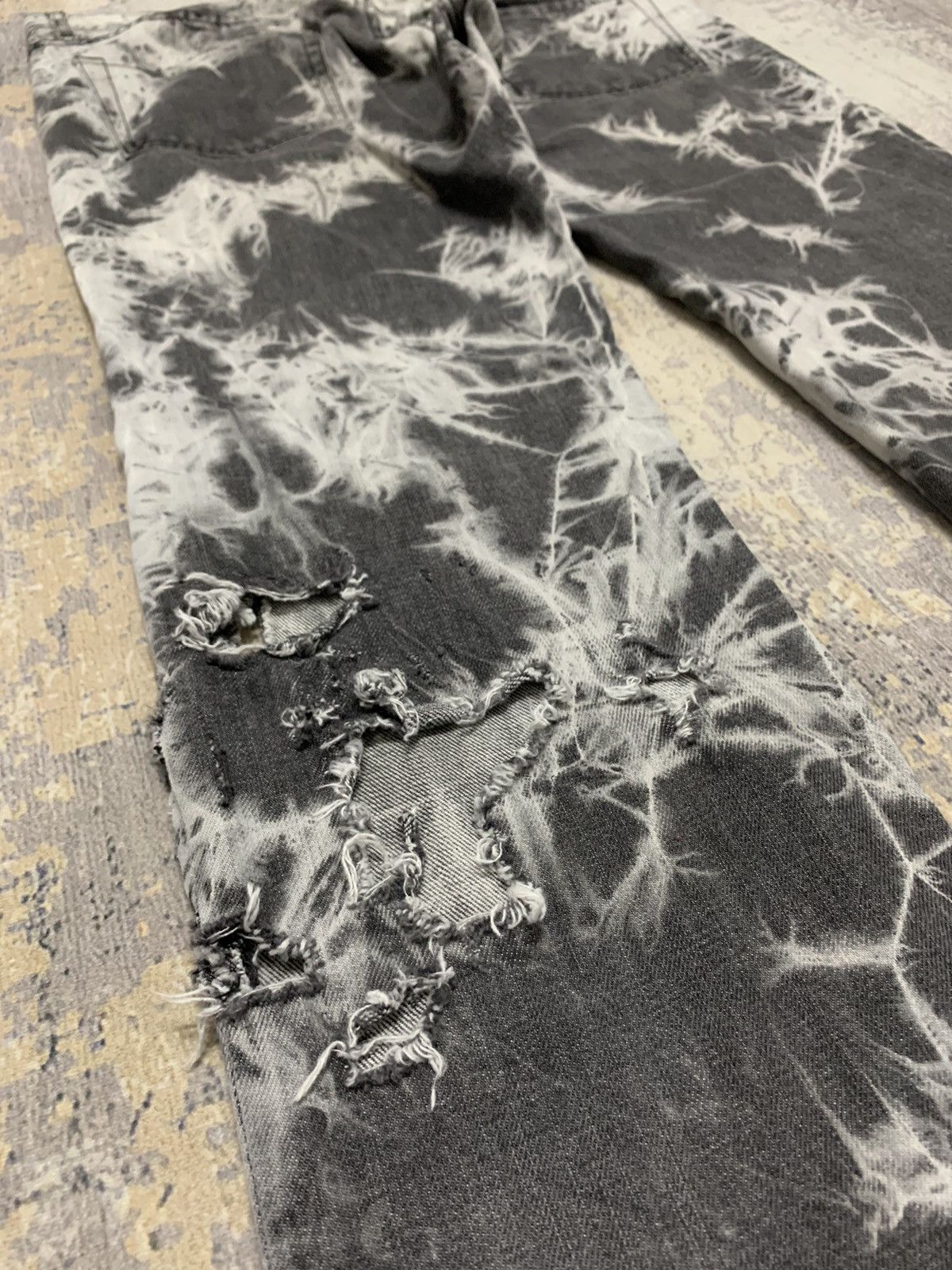 Japanese Brand Roen X Semantic Design Distressed Acid Wash Jeans 33x31 Size US 33 - 15 Thumbnail