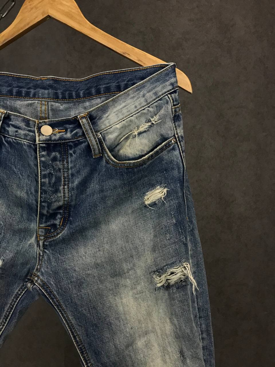 MNML MNML distressed denim jeans Size US 31 - 2 Thumbnail