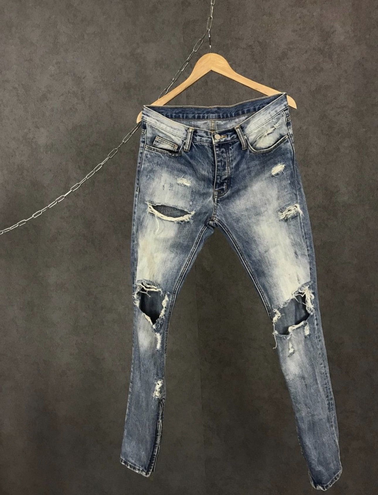 MNML MNML distressed denim jeans Size US 31 - 1 Thumbnail