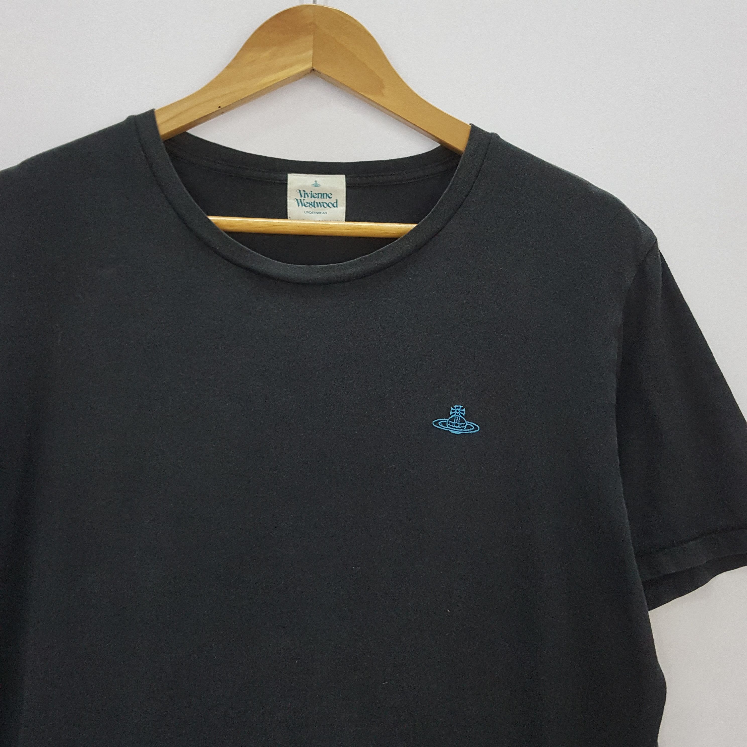 Designer × Vintage × Vivienne Westwood Vintage Vivienne Westwood small logo t-shirt made in Japan Size US M / EU 48-50 / 2 - 2 Thumbnail