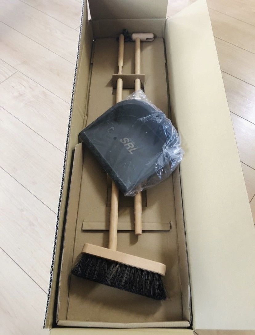 Neighborhood Neighborhood SRL Dustbroom Size ONE SIZE - 3 Thumbnail