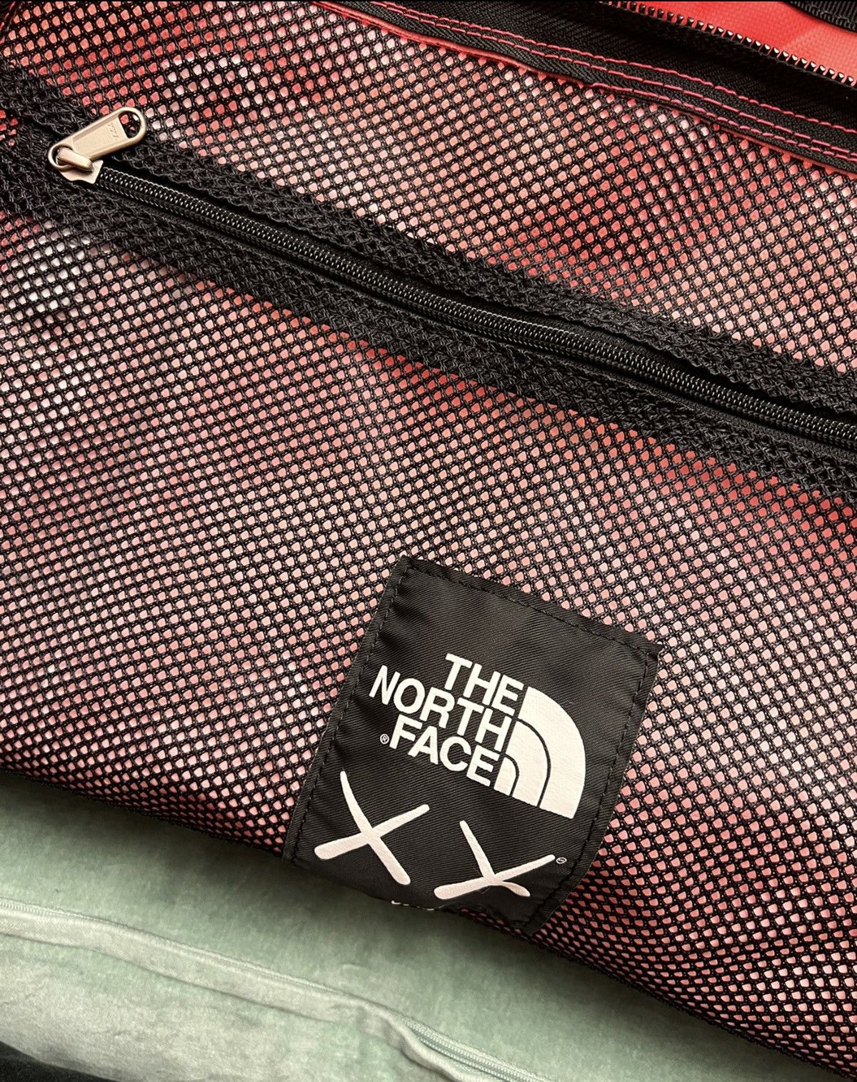 Kaws × The North Face Kaws x The North Face Basecamp Duffel Size ONE SIZE - 19 Thumbnail