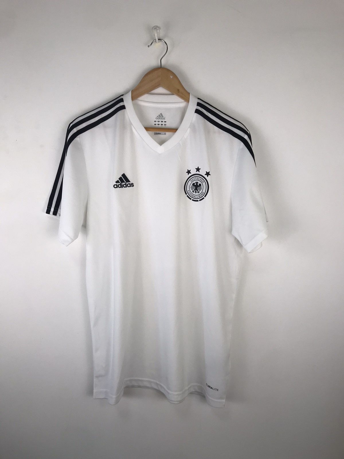Adidas Germany Jersey 2011/12 SIZE L Shirt Training Adidas X21789 Size US L / EU 52-54 / 3 - 1 Thumbnail