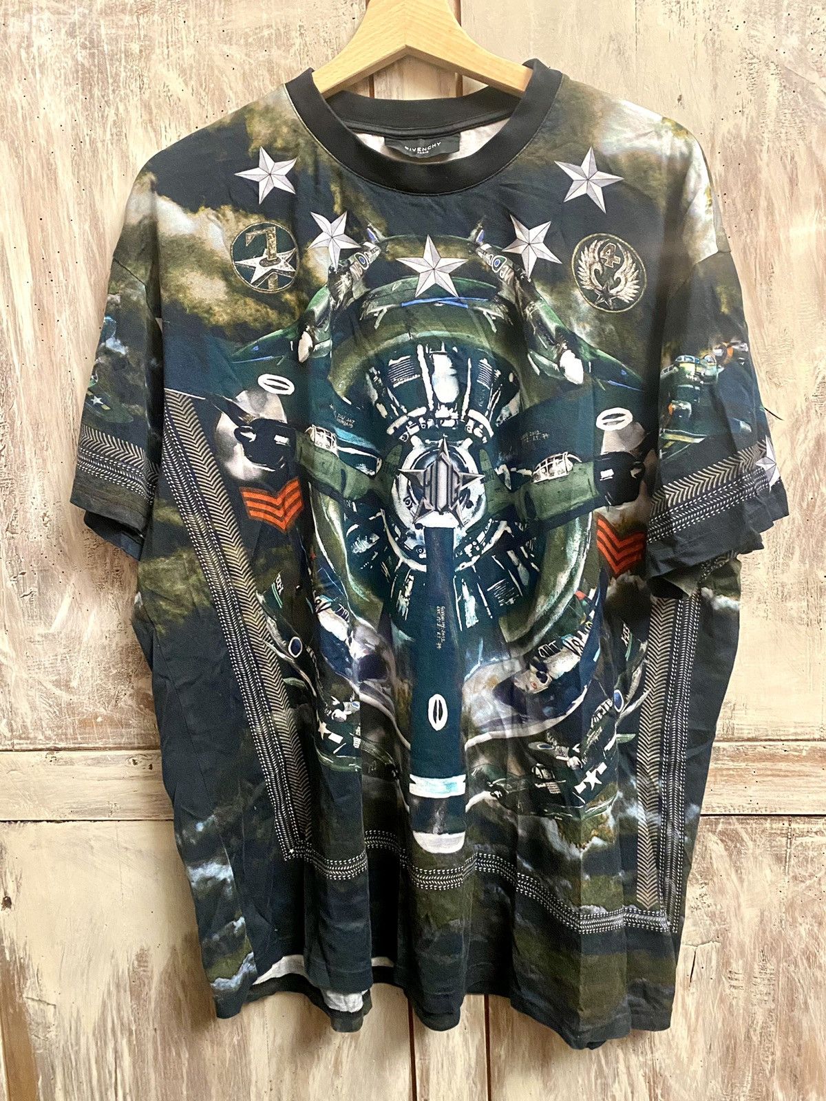 image of Givenchy By Tisci Oversized Tshirt Military Print S in Green, Men's (Size Small)