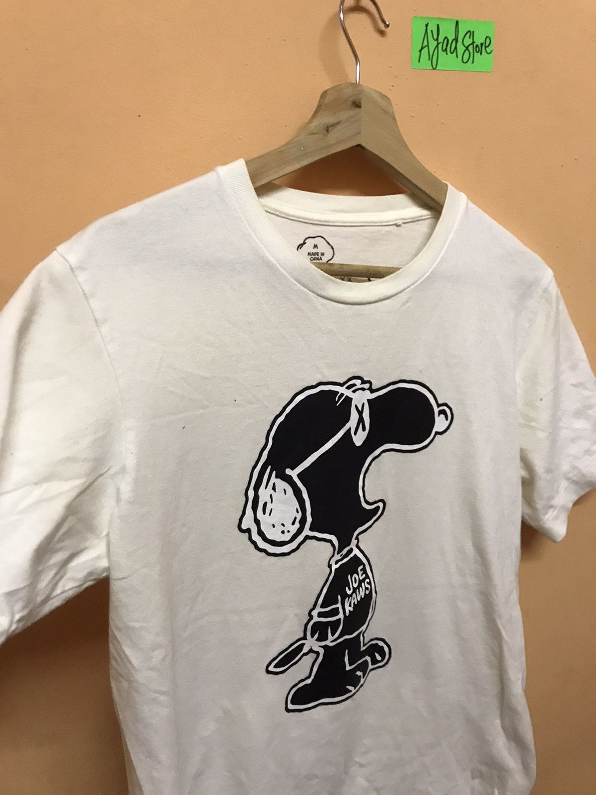 Kaws × Uniqlo ‼️UNIQLO X PEANUT X KAWS TSHIRT‼️ Size US M / EU 48-50 / 2 - 4 Thumbnail