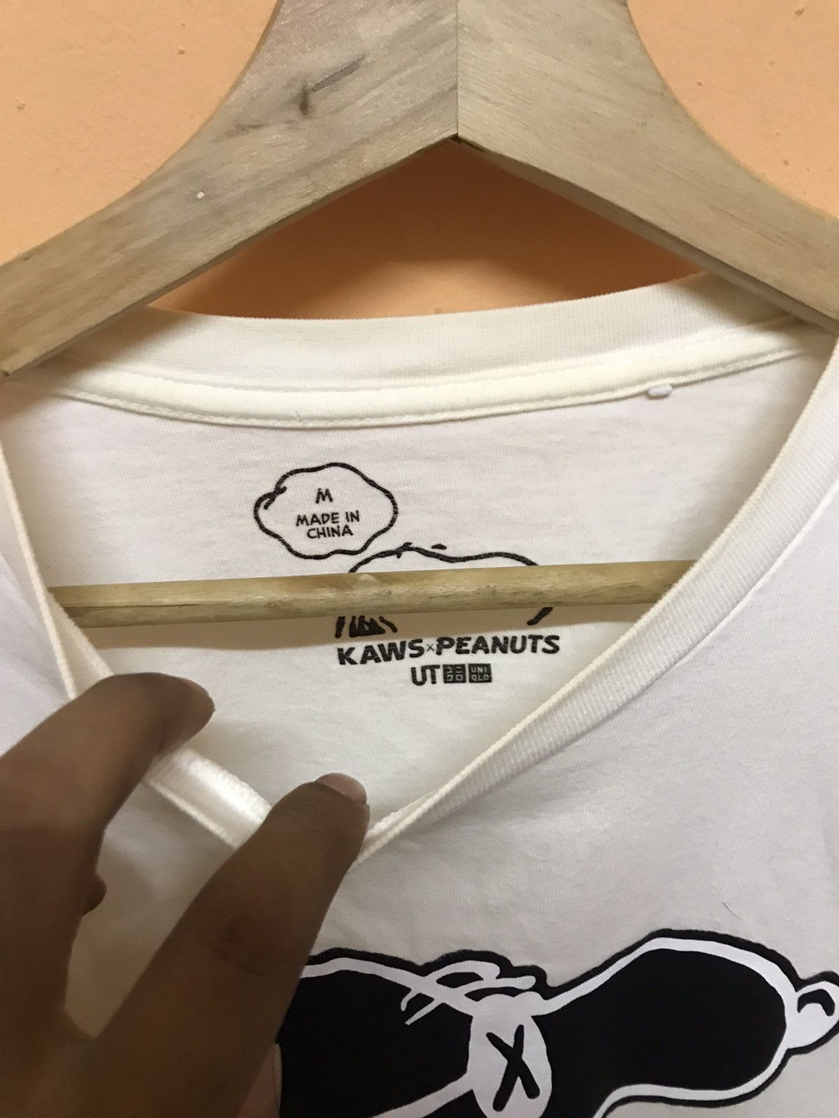 Kaws × Uniqlo ‼️UNIQLO X PEANUT X KAWS TSHIRT‼️ Size US M / EU 48-50 / 2 - 2 Thumbnail