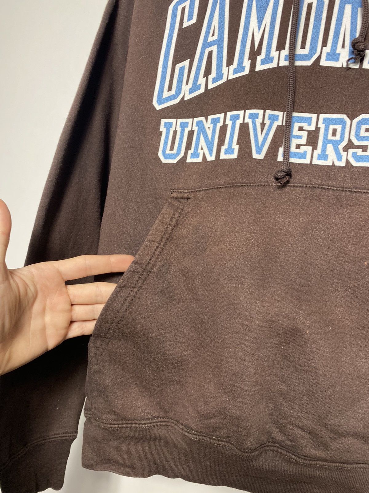 Vintage Vintage Cambridge university dark brown distressed hoodie Size US L / EU 52-54 / 3 - 5 Thumbnail