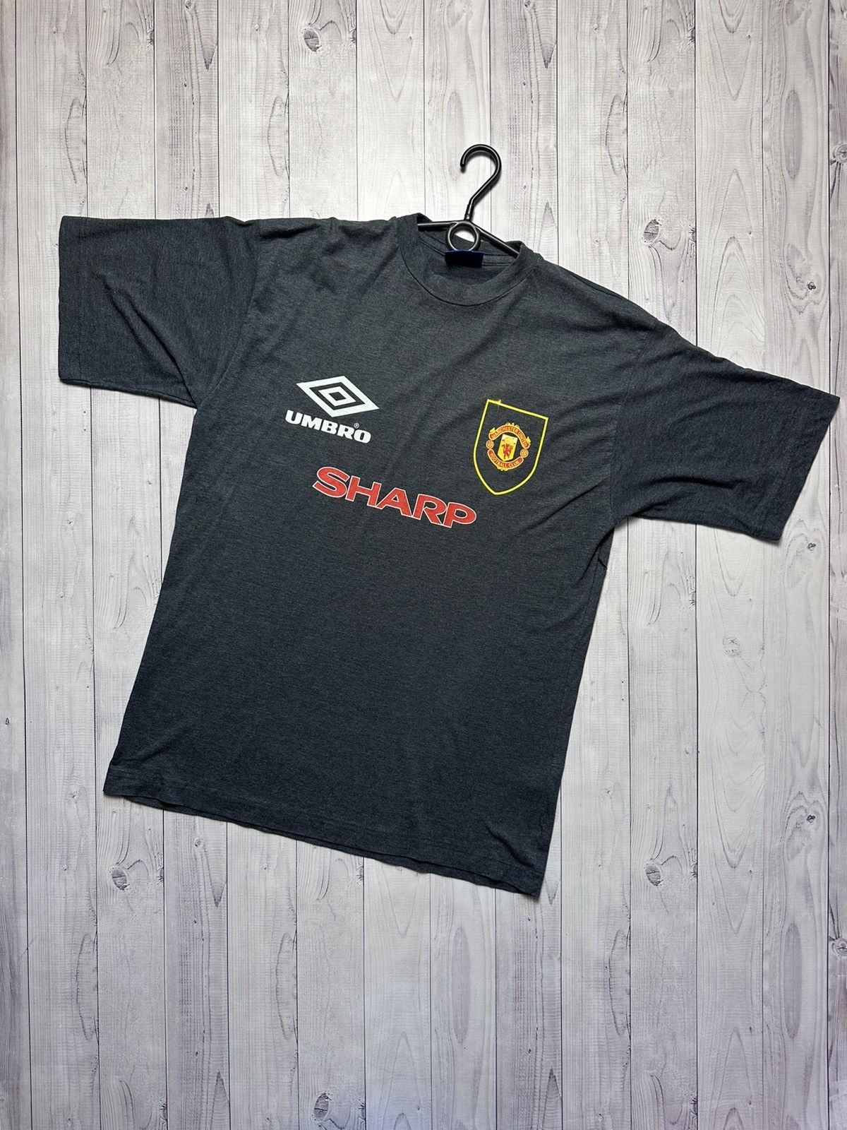 Umbro Vintage Umbro Manchester United soccer tee Sharp big logo XL Size US XL / EU 56 / 4 - 1 Thumbnail
