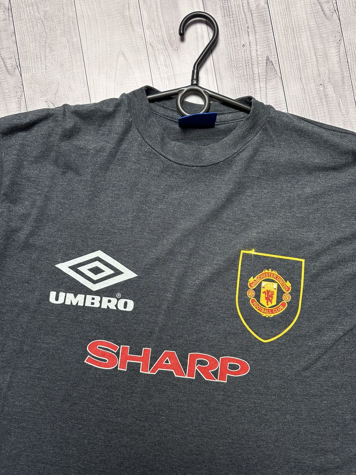 Umbro Vintage Umbro Manchester United soccer tee Sharp big logo XL Size US XL / EU 56 / 4 - 3 Thumbnail