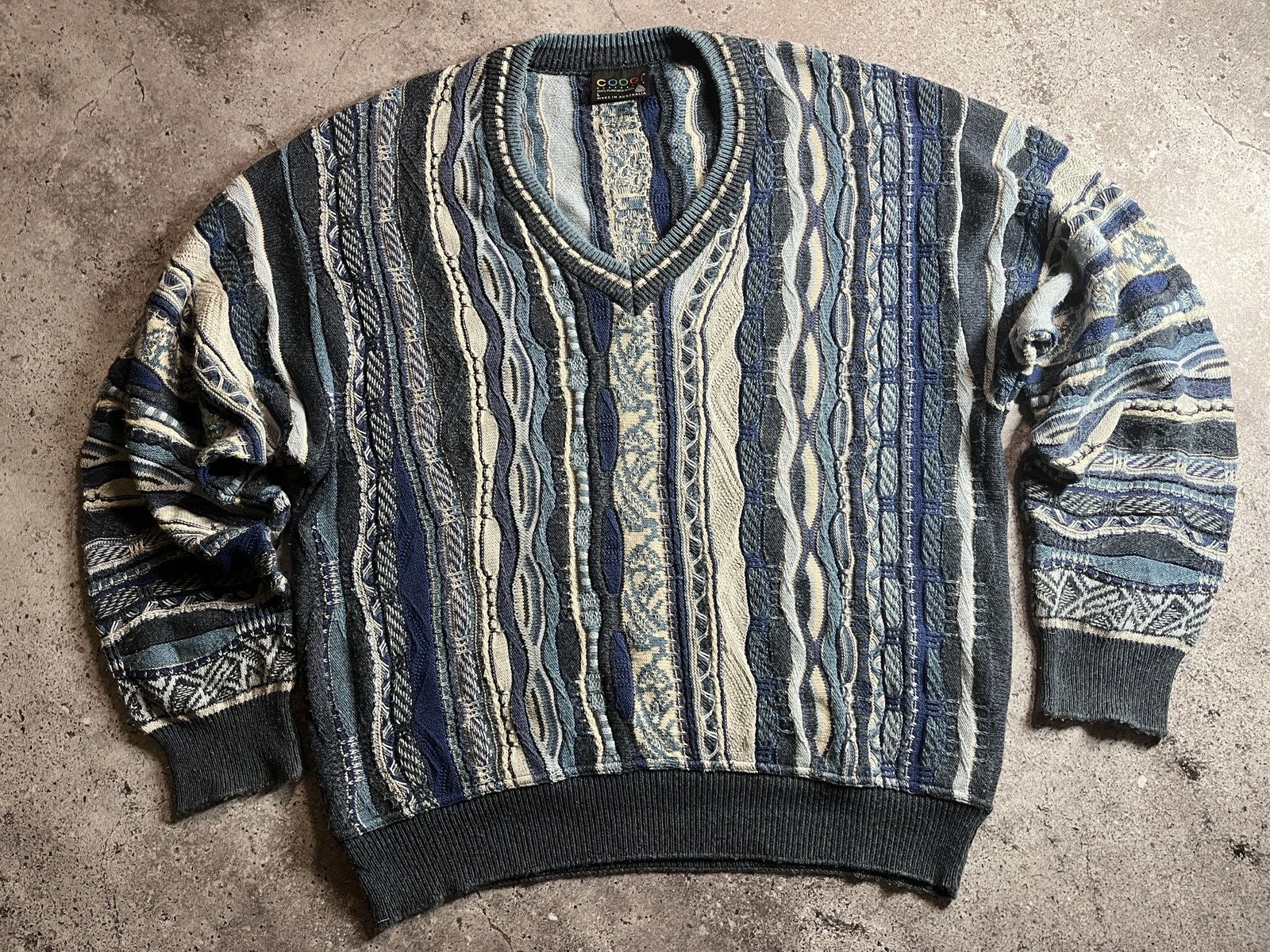 Coogi × Vintage Coogi Sweater Vintage Australian Heavy Knitted Biggie 90's Size US L / EU 52-54 / 3 - 3 Thumbnail