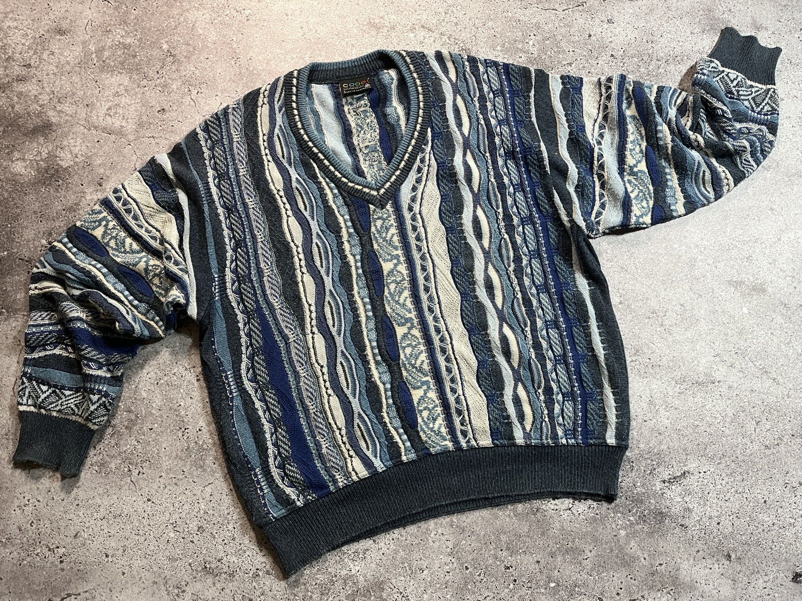 Coogi × Vintage Coogi Sweater Vintage Australian Heavy Knitted Biggie 90's Size US L / EU 52-54 / 3 - 2 Thumbnail