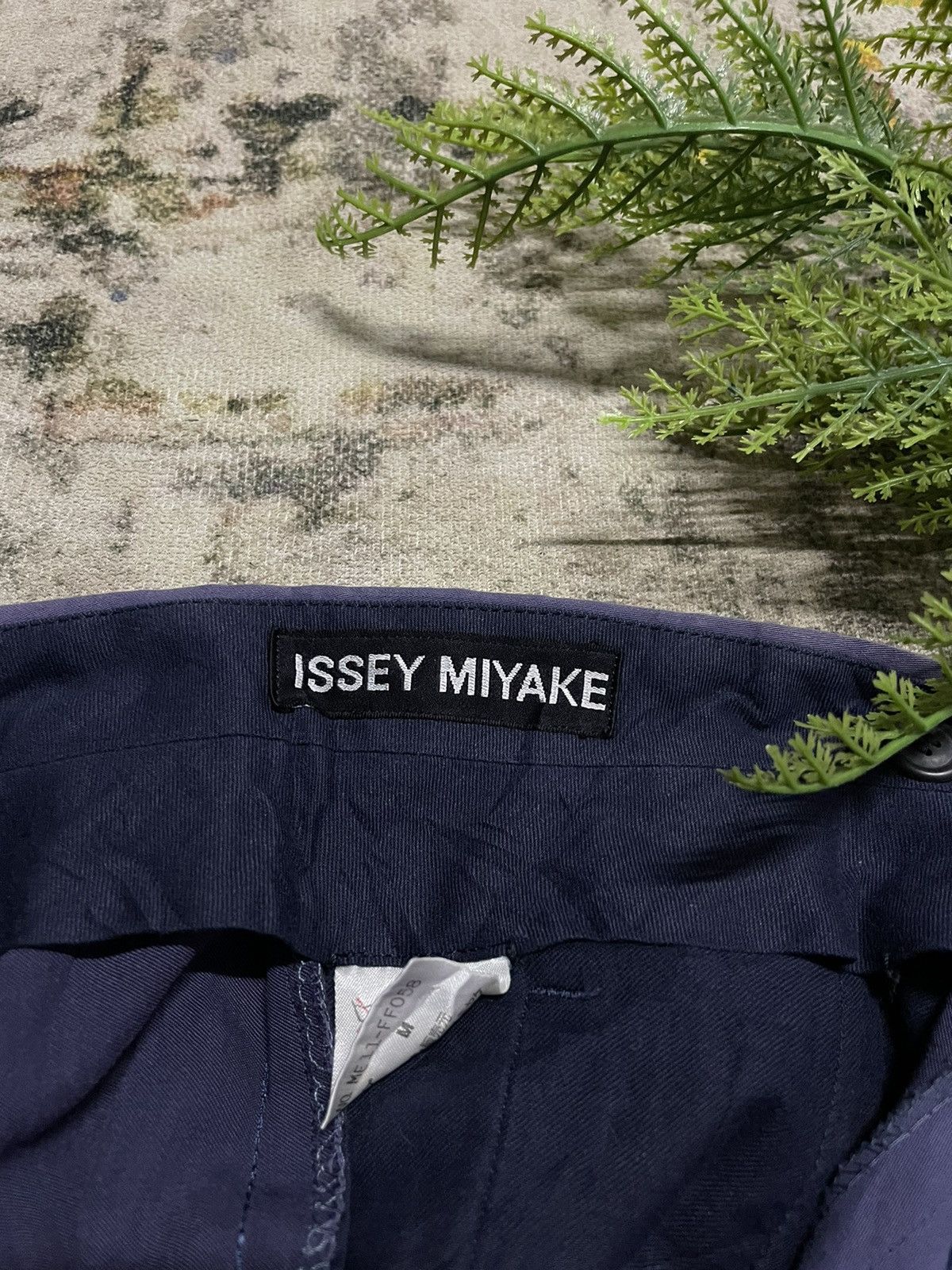 Issey Miyake × Japanese Brand × Vintage 💥Vintage Issey Miyake Khakis Pants Japan 🇯🇵 Size US 32 / EU 48 - 12 Thumbnail