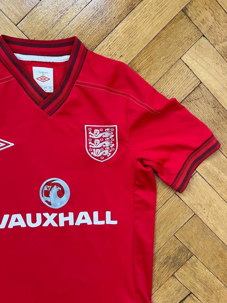 Umbro Vintage Umbro Soccer Jerseys England Size US S / EU 44-46 / 1 - 3 Thumbnail