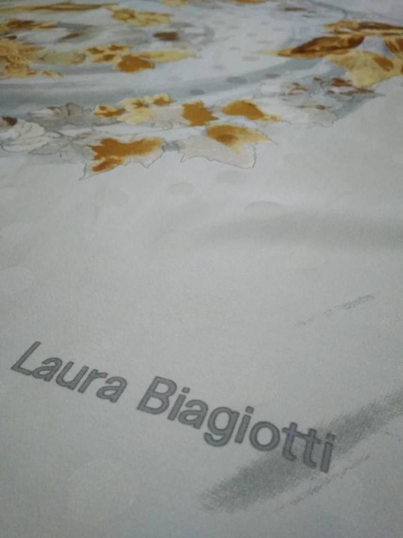 Laura Biagiotti Laura Biagiotti Silk Scarf Muffler Shawl Scarves Size ONE SIZE - 2 Thumbnail