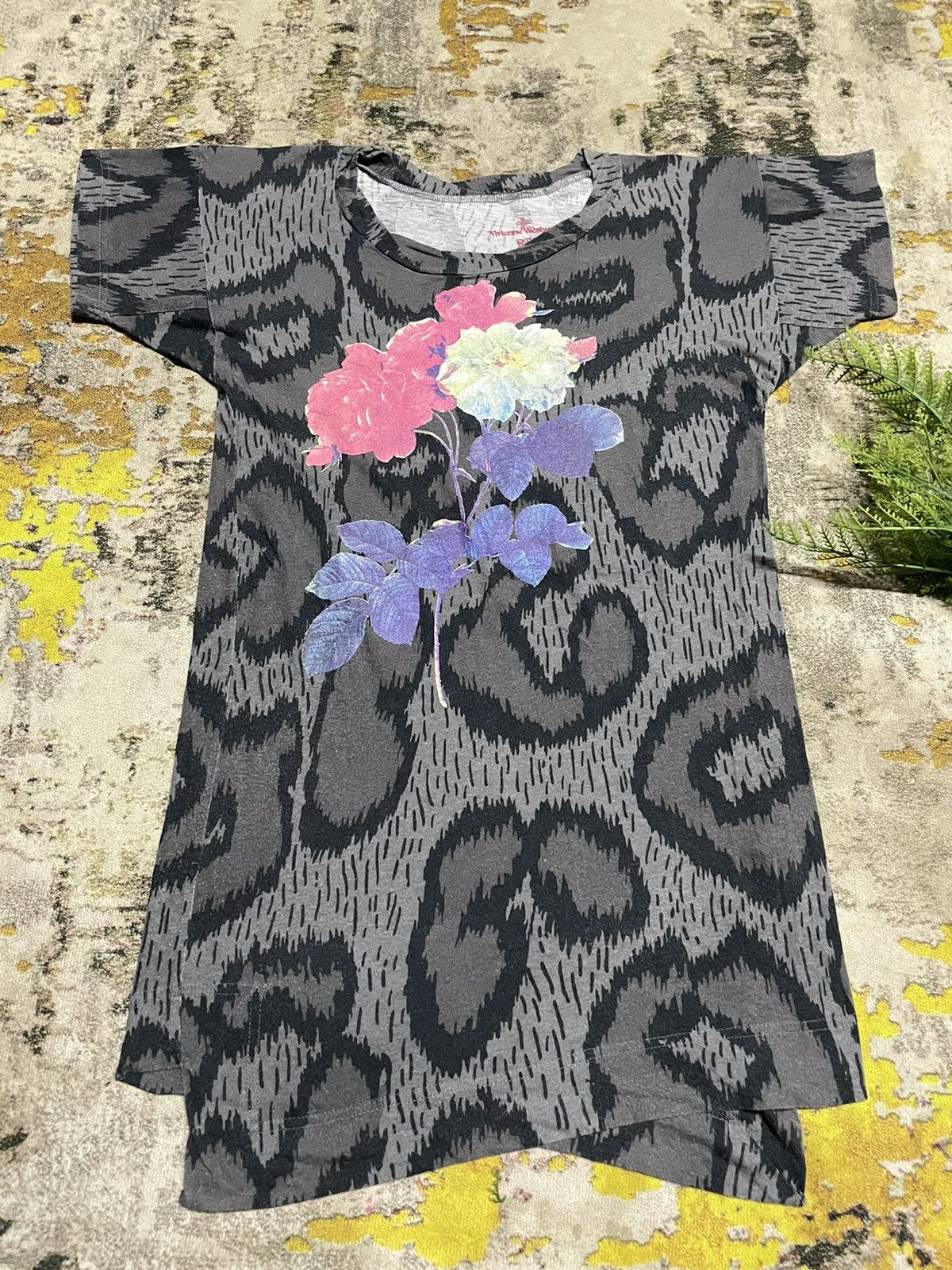 image of Vintage Vivienne Westwood Red Label Flowers Logo Exclusive Design in Dark Gray, Women's (Size Mediu