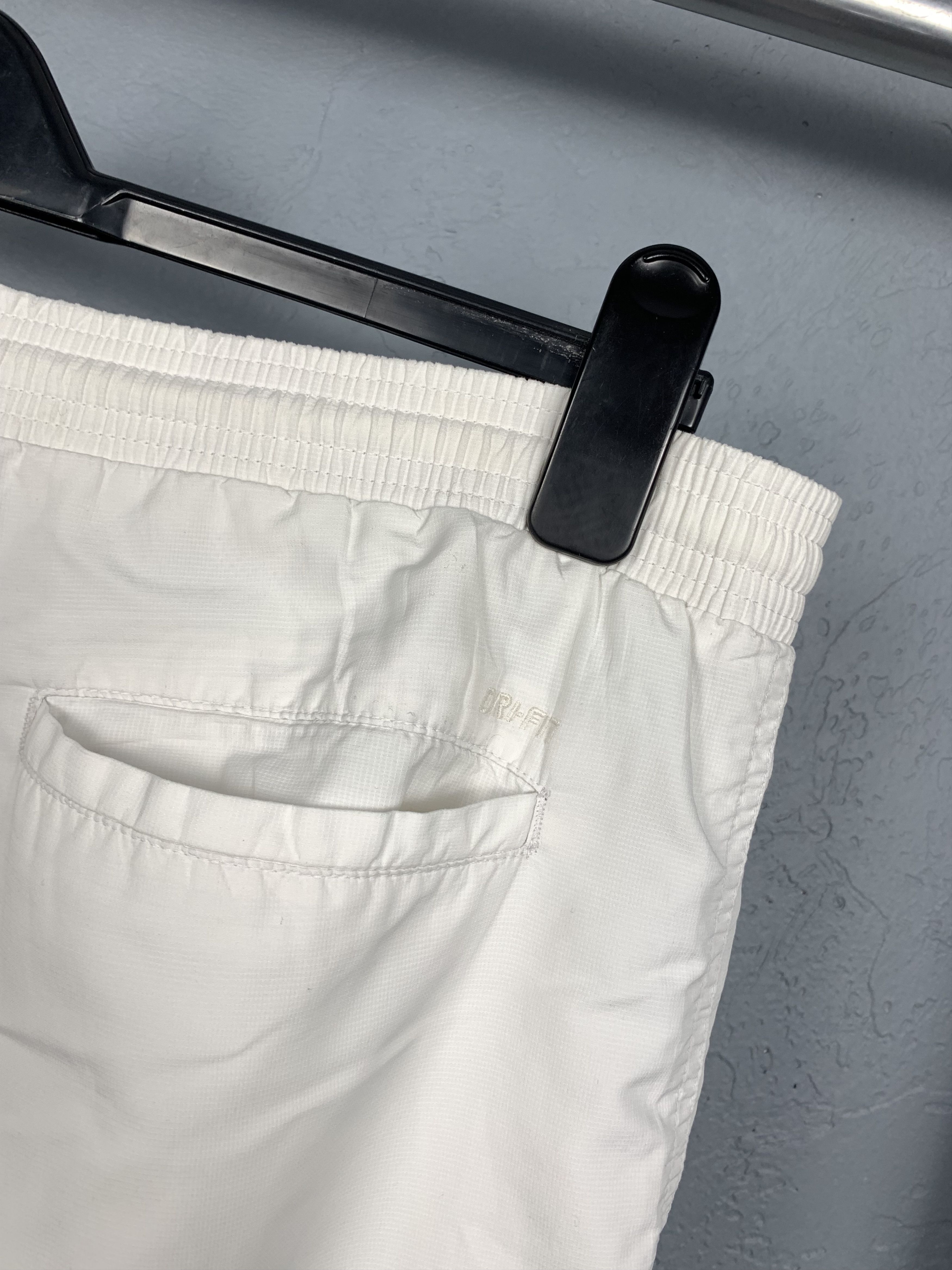 Nike × Vintage Vintage Nike Mens Shorts Dri Fit Y2K Size US 32 / EU 48 - 9 Thumbnail