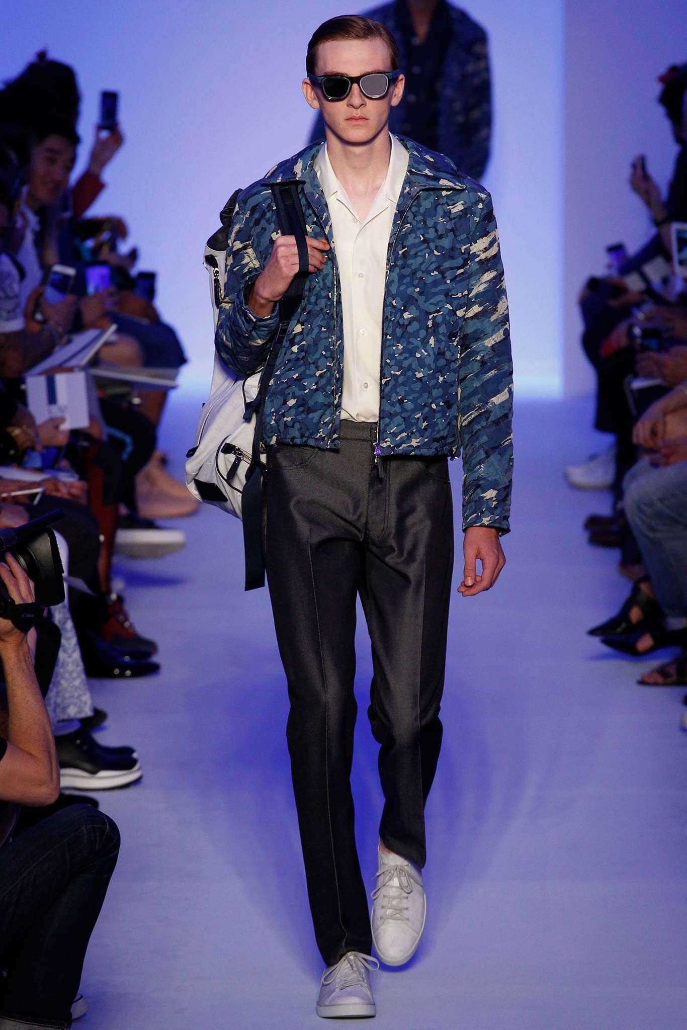 image of Kim Jones x Louis Vuitton Lv - Kj - S/s 16 - "volez Voguez Voyagez" Embroid. Camo Tee in Blue Camo 