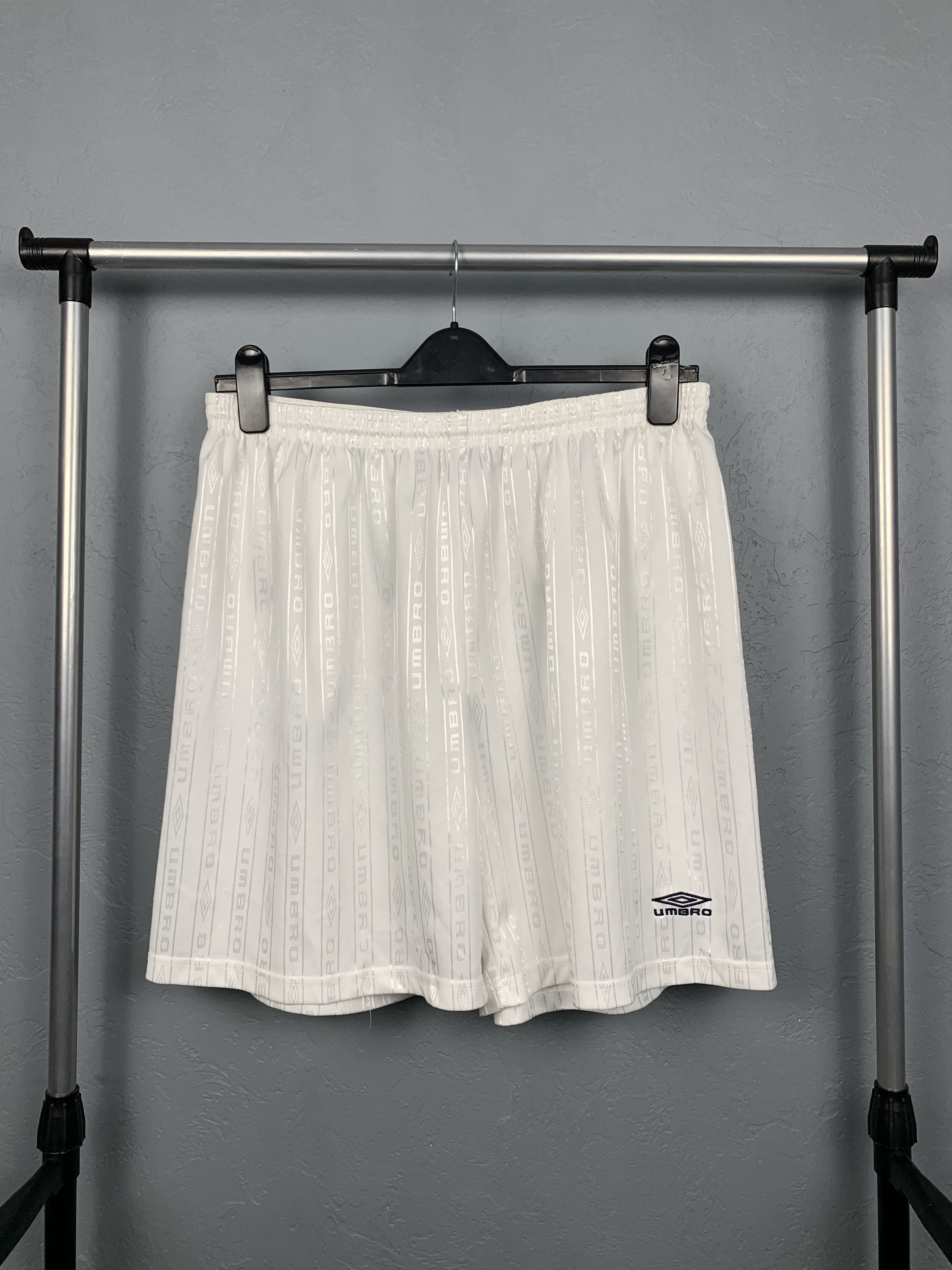 Umbro × Vintage Vintage Umbro Mens Shorts Dri Fit Y2K Size US 36 / EU 52 - 1 Thumbnail