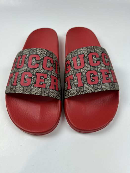 Gucci pursuit cheap tiger slides