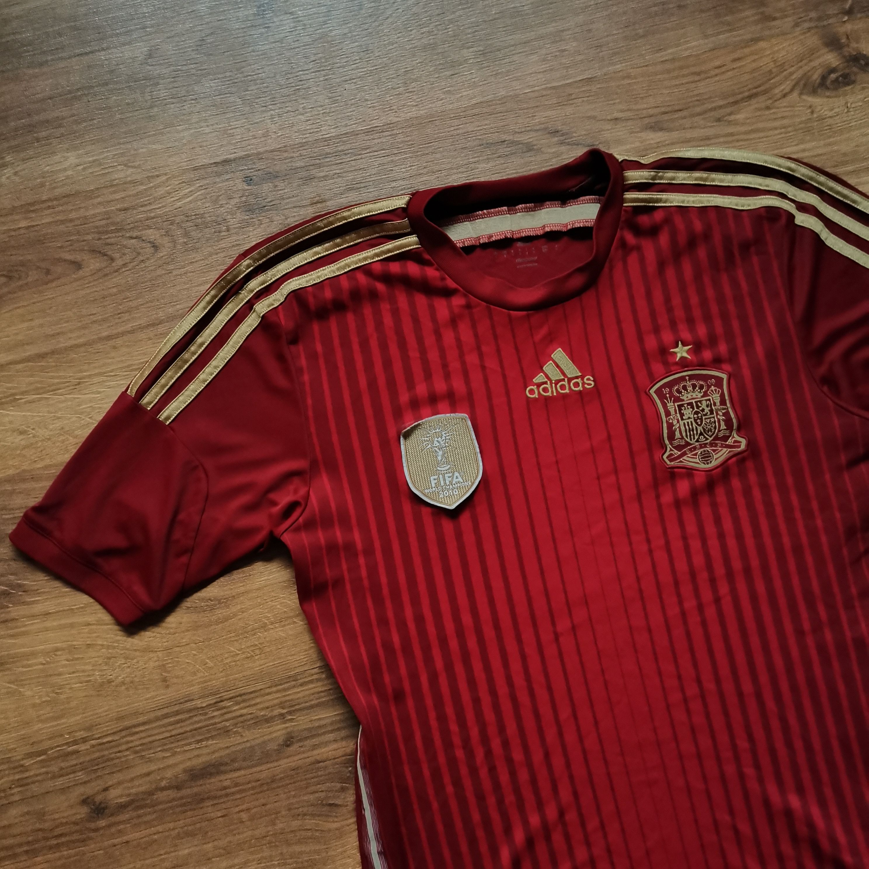 Adidas Adidas Spain 2013 2014 World champions home jersey Size US S / EU 44-46 / 1 - 2 Thumbnail