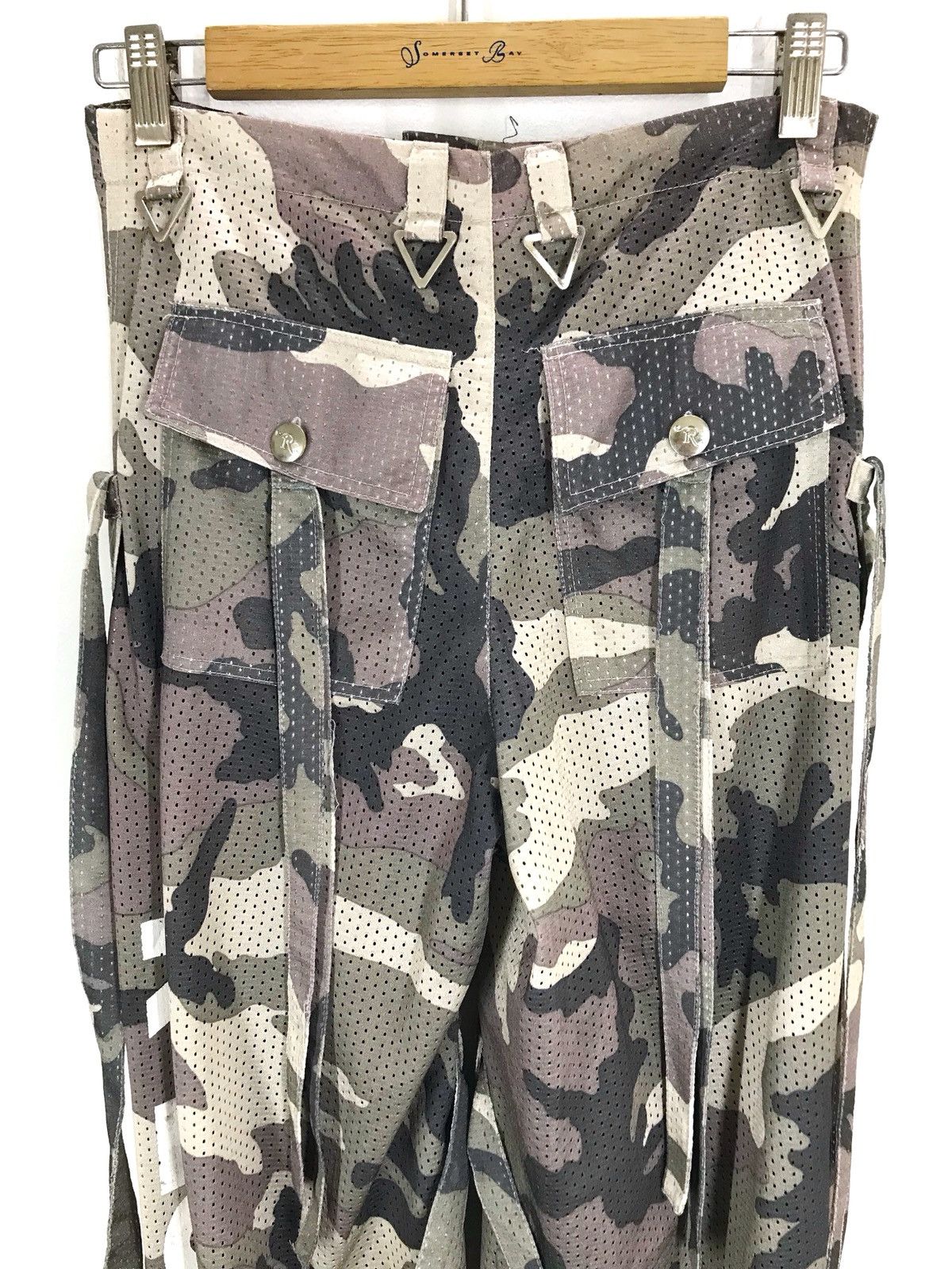 If Six Was Nine R-LONDON Camouflage Mesh Bondage Parachute Urban Cargo Pant Size US 29 - 13 Thumbnail