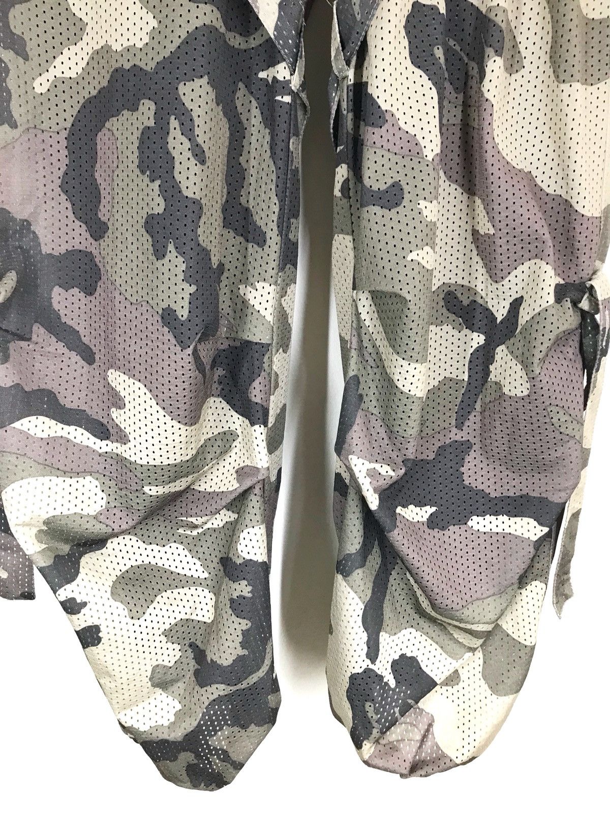 If Six Was Nine R-LONDON Camouflage Mesh Bondage Parachute Urban Cargo Pant Size US 29 - 8 Thumbnail
